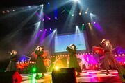 「26時のマスカレイド 3rd Anniversary Tour 怪盗マスカレイド ～今宵、あなたを奪いに行きマス！～」東京・昭和女子大学人見記念講堂公演の様子。（写真提供：プラチナムプロダクション）