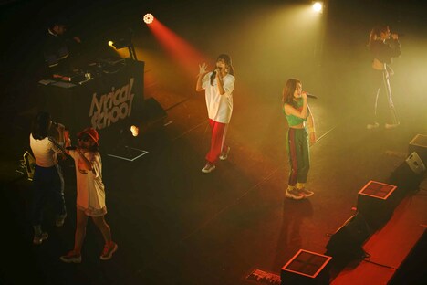 lyrical school（撮影：沼田学）