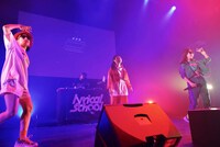 左からrisano、hinako、hime。（撮影：沼田学）