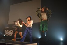 左からhinako、yuu、hime。（撮影：沼田学）