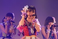 鶴見萌（写真提供：キングレコード）