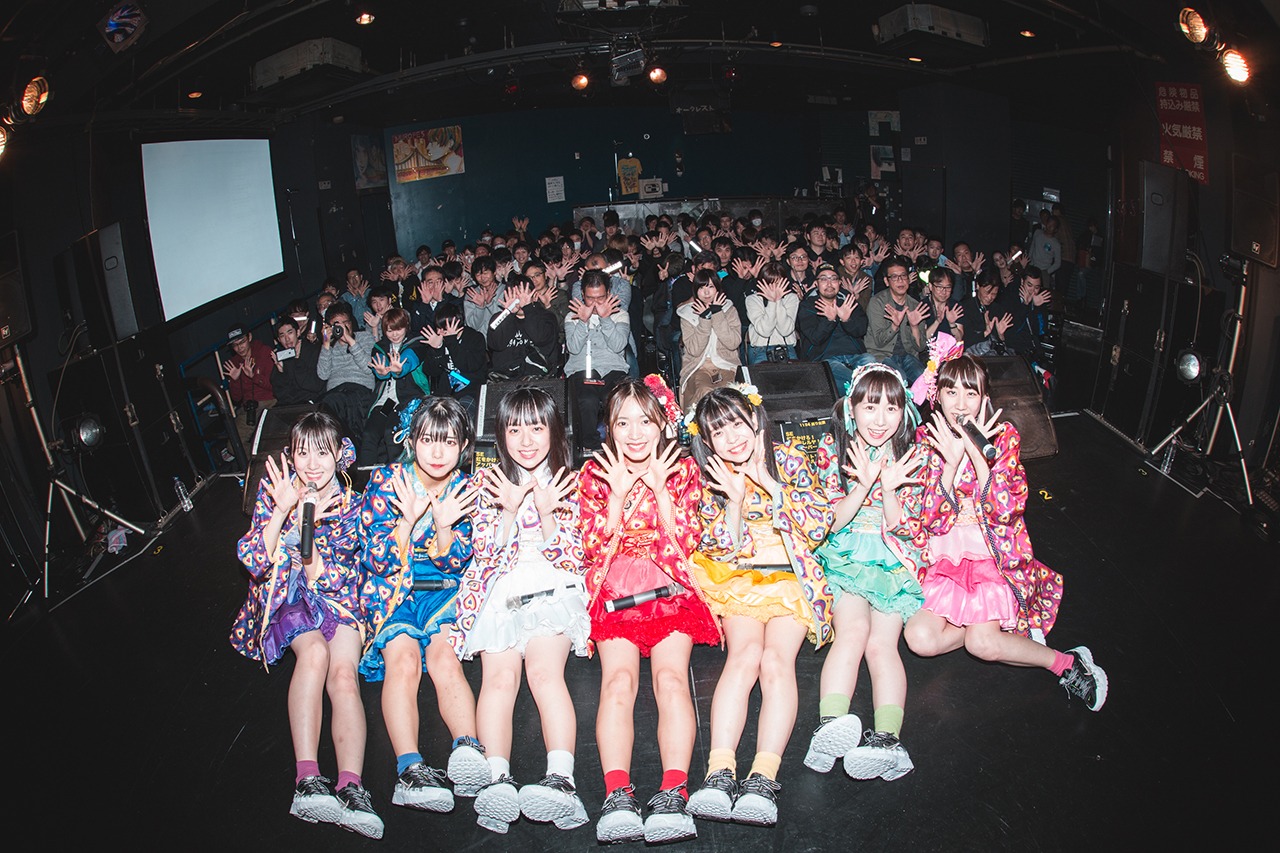 天晴れ！原宿の定期公演の様子。（写真提供：キングレコード）