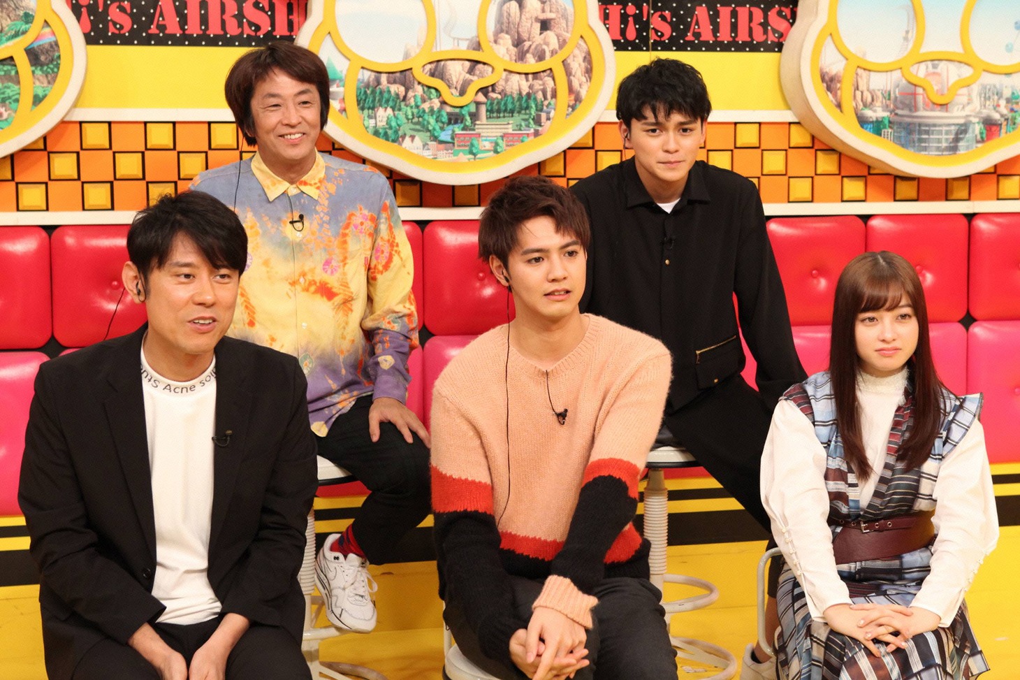 上段左から堀内健、眞栄田郷敦。下段左から原田泰造、片寄涼太、橋本環奈。(c)フジテレビ