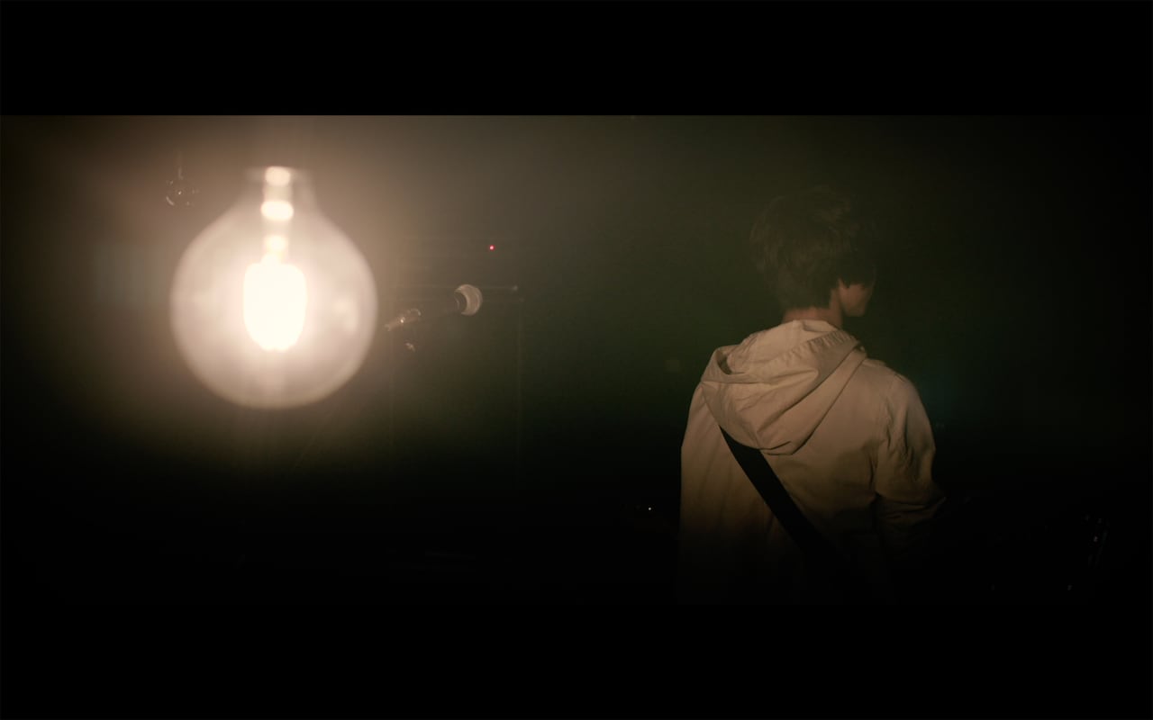 Sano ibuki「いつか」ミュージックビデオのワンシーン。
