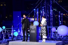 左から北村匠海、芳根京子。