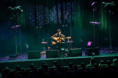 折坂悠太「折坂悠太のツーと言えばカー2019」最終公演の様子。（撮影：タイコウクニヨシ）