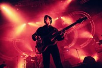 新井和輝（B）（撮影：小杉歩）