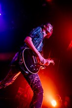 鈴木重伸（G / THE ORAL CIGARETTES）（Photo by Viola Kam［V'z Twinkle Photography］）