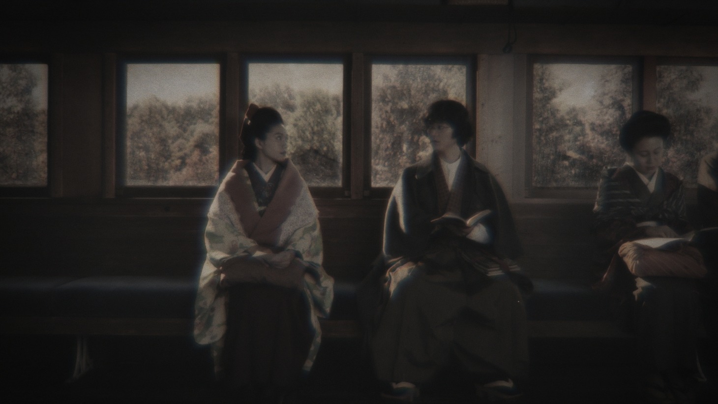 「100 YEARS TRAIN」より、昭和の相鉄線を描いたシーン。