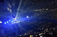 DOBERMAN INFINITY「DOBERMAN INFINITY LIVE TOUR 2019 5IVE ～必ず会おうこの約束の場所で～」大阪・大阪城ホール公演2日目の様子。