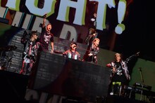 DOBERMAN INFINITY「DOBERMAN INFINITY LIVE TOUR 2019 5IVE ～必ず会おうこの約束の場所で～」大阪・大阪城ホール公演2日目の様子。