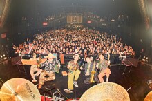 TRI4TH「SING ALONG TOUR」東京・マイナビBLITZ赤坂公演の様子。（撮影：堂園博之）