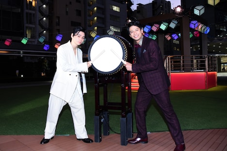 村上虹郎と森崎ウィン(PRIZMAX)。