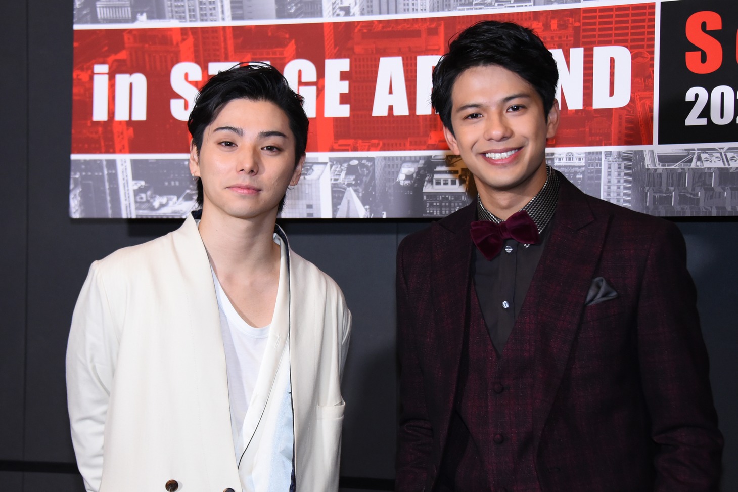 「TBS Twinkle Sacas 赤坂冬祭イルミネーション点灯式」より、左から村上虹郎、森崎ウィン。