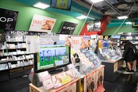 タワーレコード池袋店5FフロアのK-POPコーナー。