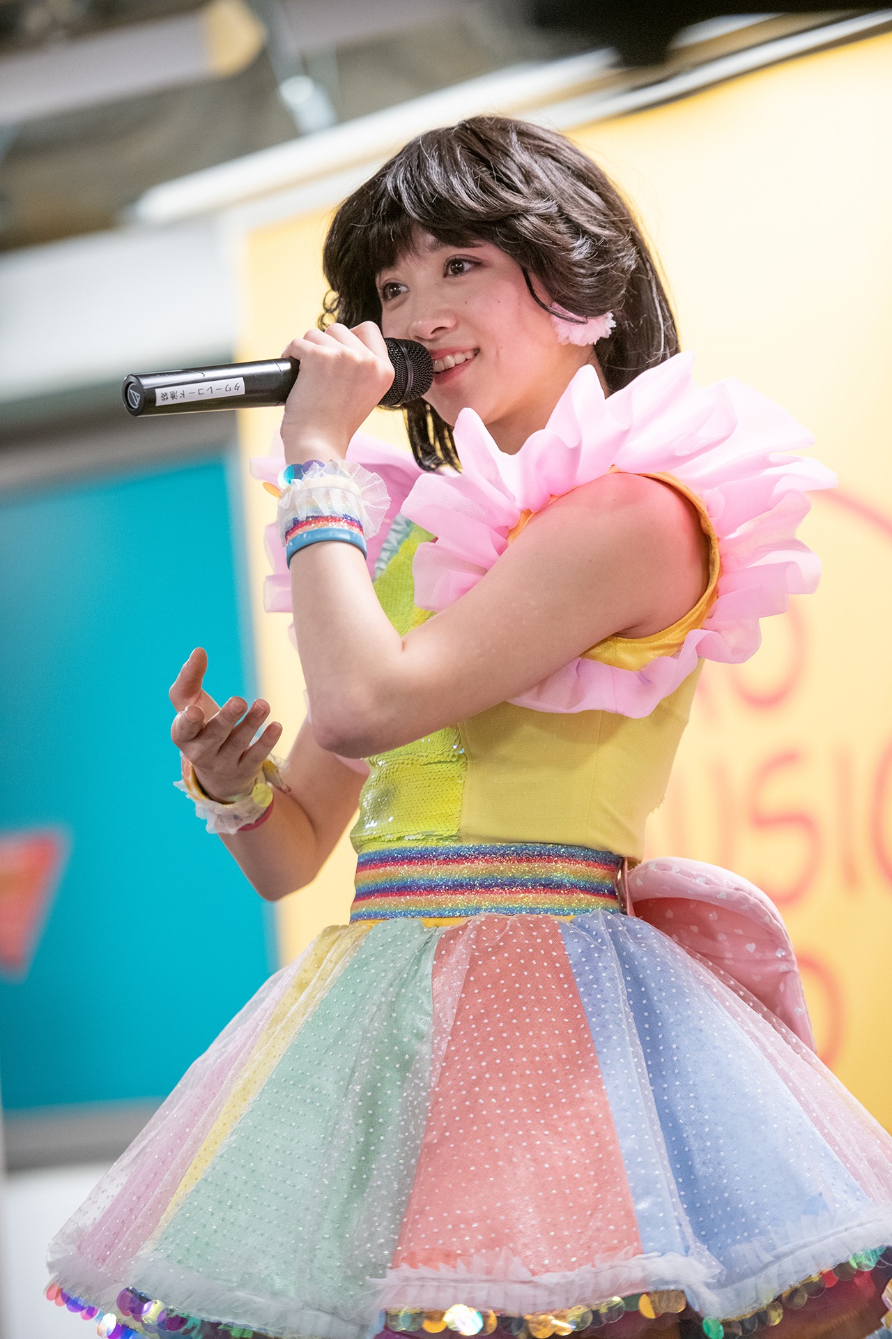 新井ひとみ