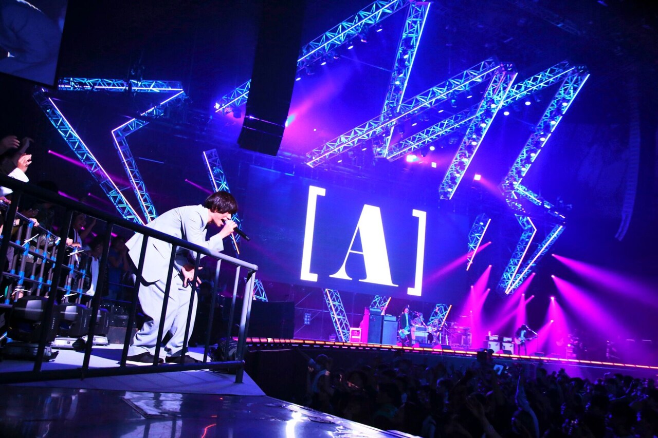 今夜「バズリズム LIVE」DAY1オンエア、アレキが今年一番の“映え写真”紹介