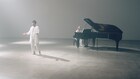 森山直太朗、16年前と同じく一発撮りの「さくら(二〇一九)」MV