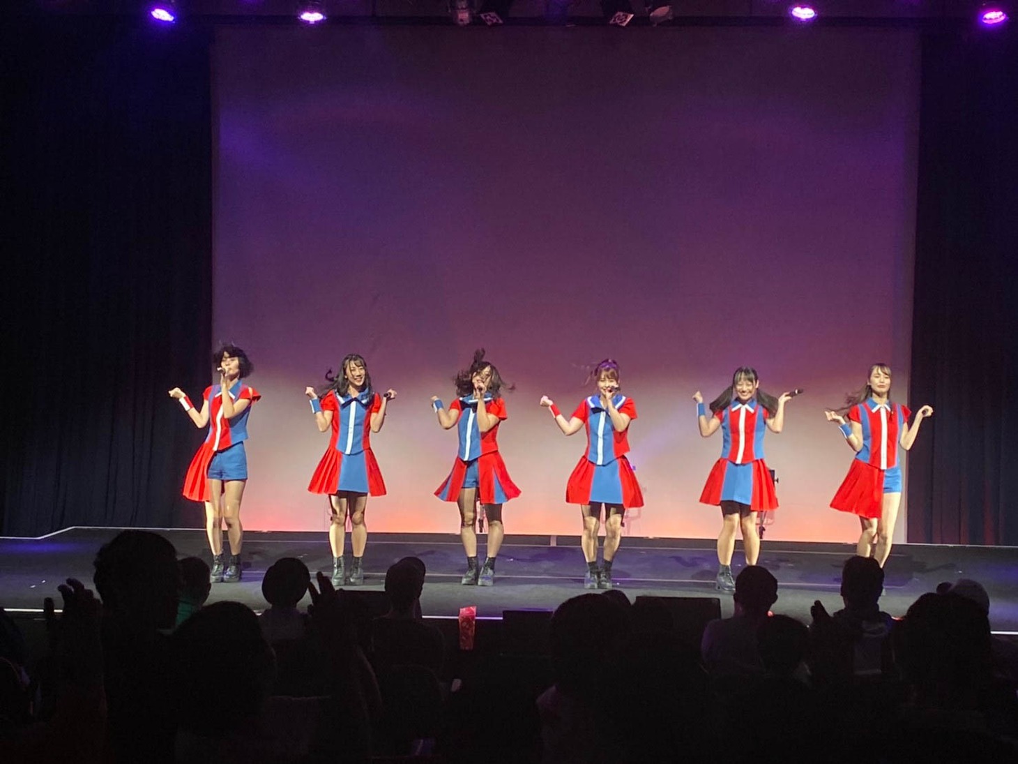 「HelloYouth 大発表大発表SP」の様子。