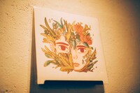 「ミルクチョコ」のジャケット。（撮影：横山マサト）