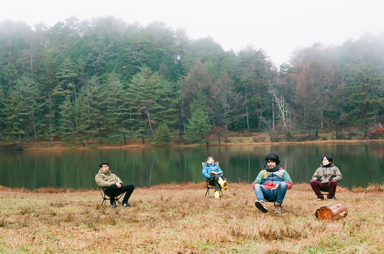 シュリスペイロフがキャンプに向かう姿を1日中追いかけるMV