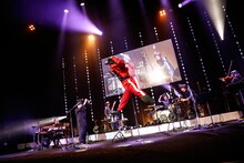 吉田山田「吉田山田10周年記念『大感謝祭』」の様子。（撮影：白石達也）