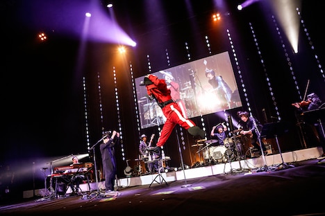 吉田山田「吉田山田10周年記念『大感謝祭』」の様子。（撮影：白石達也）