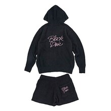 「BLACKPINK 2019-2020 WORLD TOUR IN YOUR AREA POPUP STORE」で販売されるセットアップルームウェア裏面（M/ショートパンツ）。