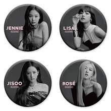 「BLACKPINK 2019-2020 WORLD TOUR IN YOUR AREA POPUP STORE」で販売される缶バッジ。