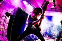 わかざえもん（4弦）（撮影：浜野カズシ）