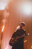 吉田結威（G, Vo）（撮影：松本いづみ）