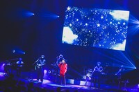 吉田山田「吉田山田10周年記念『大感謝祭』」の様子。（撮影：松本いづみ）