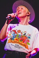 山田義孝（Vo）（撮影：松本いづみ）