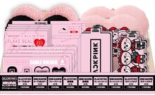 BLACKPINK×ローソンコラボ企画で販売されるグッズ。