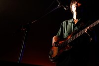 秋澤和貴（B）（撮影：白石達也）