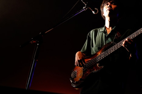 秋澤和貴(B)(撮影:白石達也)