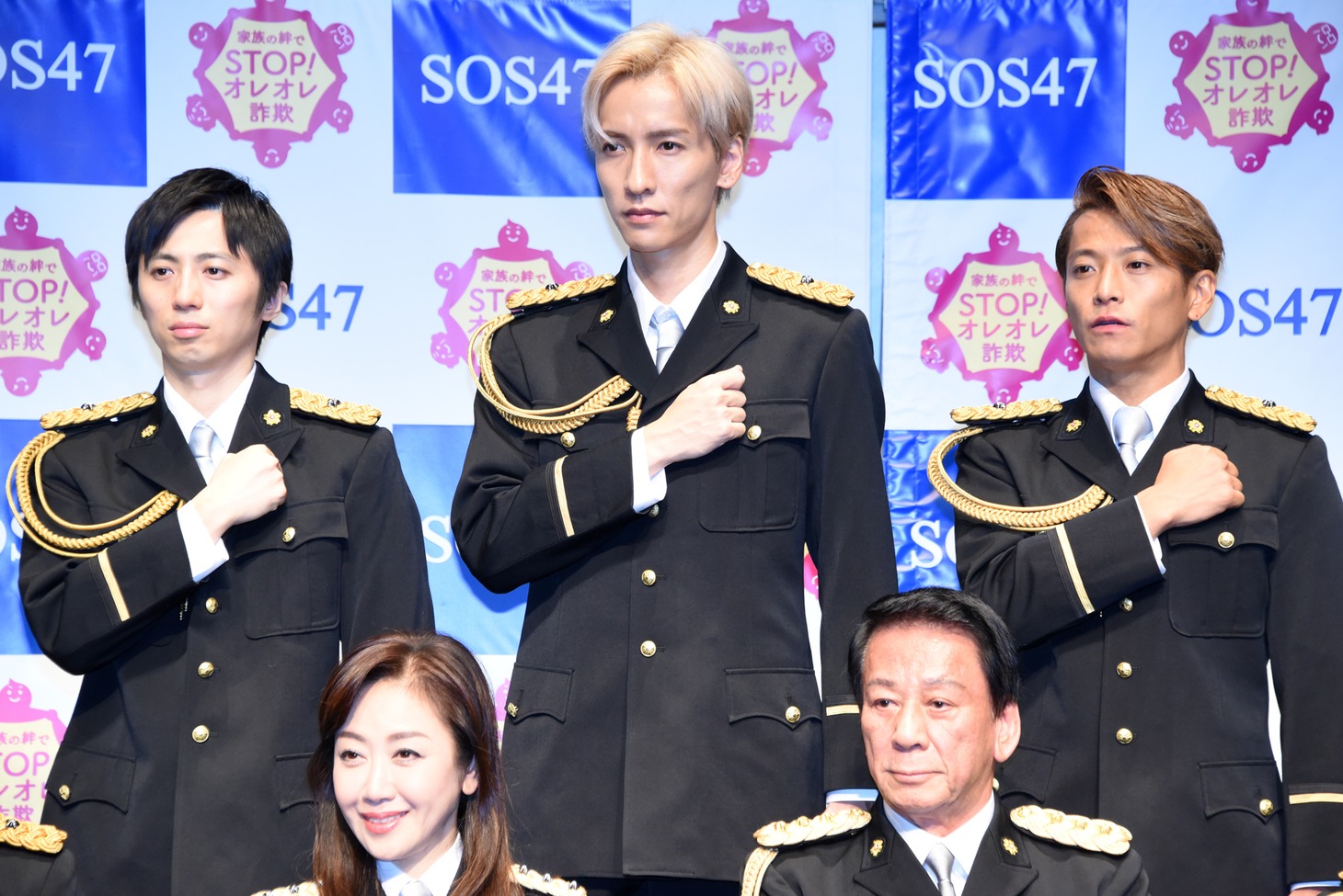 w-inds.（上段）