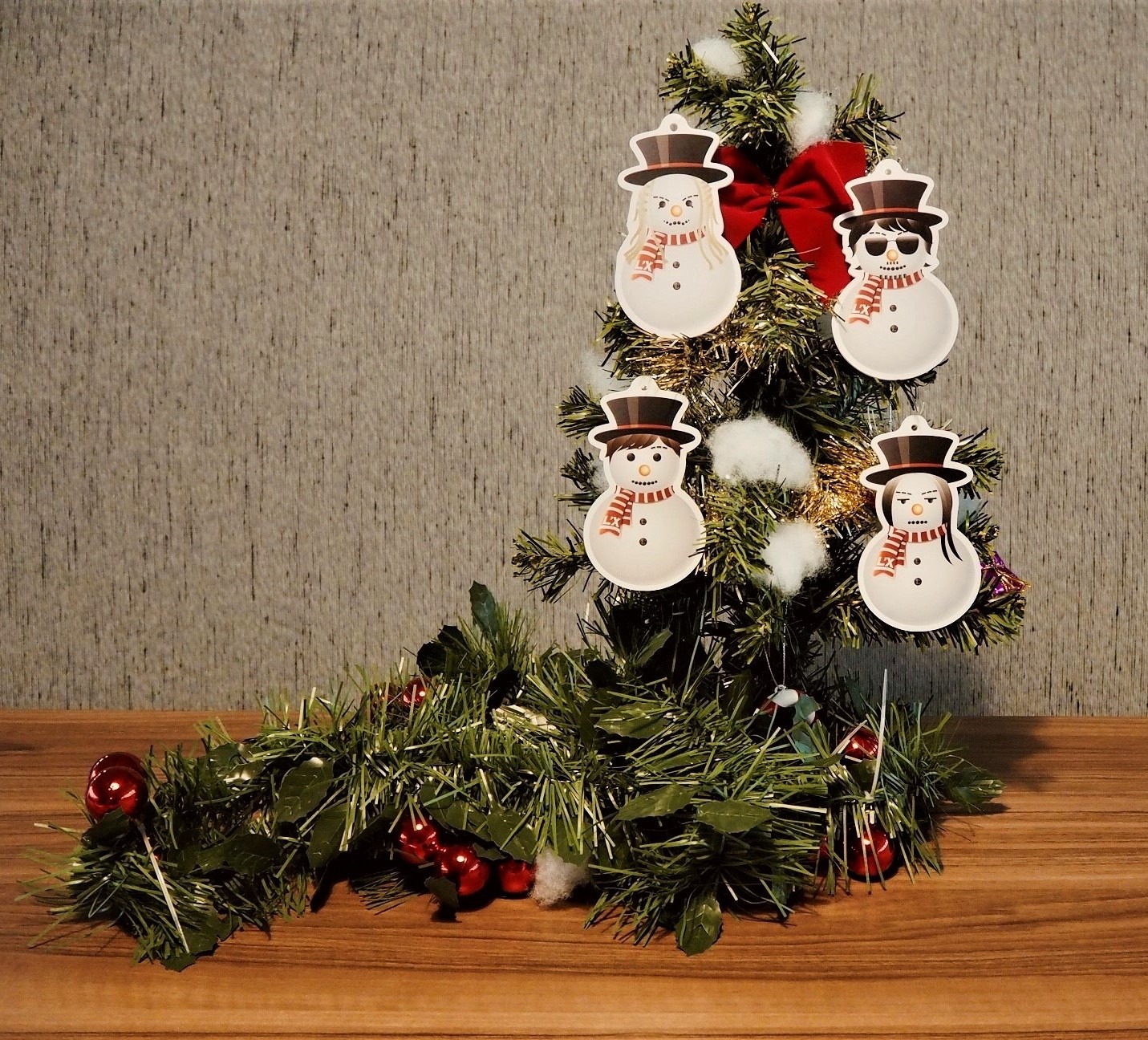 L'Arc-en-Ciel「LIVE 2018 L'ArChristmas」初回限定盤付属オーナメントイメージ。