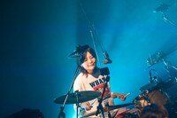 せとゆいか（Dr, Cho）（撮影：白石達也）