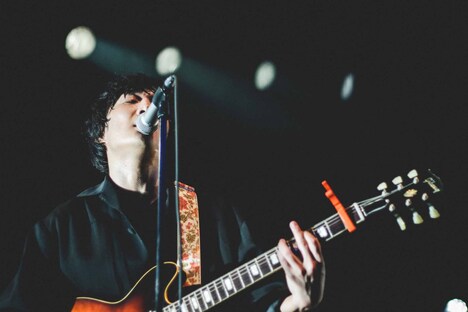 石崎ひゅーい（撮影：鈴木友莉）