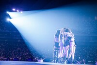 BLACKPINK「BLACKPINK 2019-2020 WORLD TOUR IN YOUR AREA」東京・東京ドーム公演の様子。