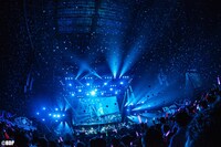 Roseliaのライブの様子。（写真提供：ブシロード）