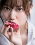 山下美月「忘れられない人」セブンネット限定カバー(撮影:須江隆治)