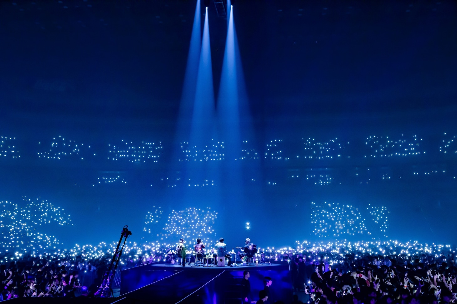 MY FIRST STORY「MY FIRST STORY TOUR 2019」さいたまスーパーアリーナ公演の様子。（Photo by TAKASHI KONUMA）