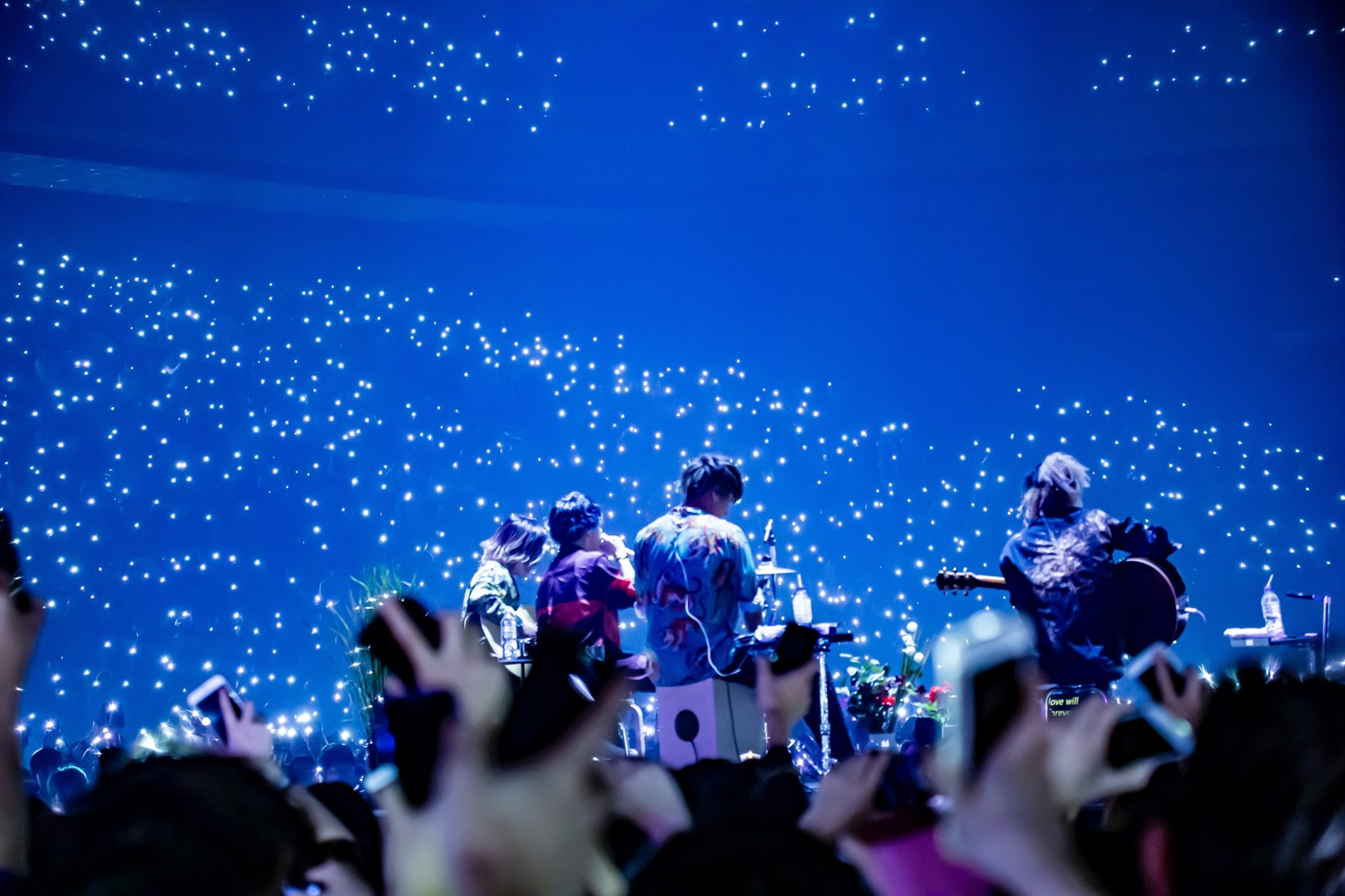 MY FIRST STORY「MY FIRST STORY TOUR 2019」さいたまスーパーアリーナ公演の様子。（Photo by TAKASHI KONUMA）