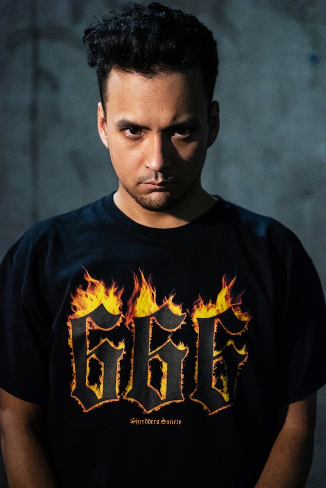 Shredders SocietyのTシャツ。