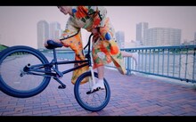 Jewel「I'm with You」ミュージックビデオのワンシーン。