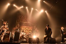 SHADOWS（Photo by Masanori Fujikawa）