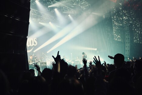 「Dreamin' Night vol.6」Suchmosのステージの様子。(Photo by Naruki Yamaguchi)