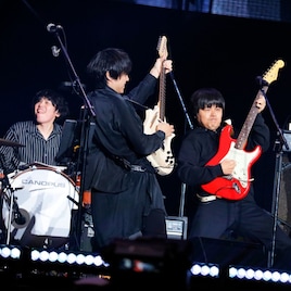 今夜「バズリズム LIVE」2日目OA、スキマスイッチとsumikaが“先輩と後輩”トーク
